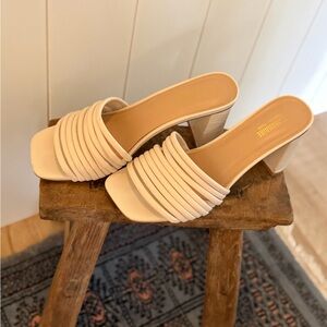 Cushionaire Cream Heeled Sandals